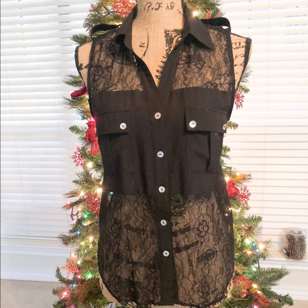 Cute black sleeveless shirt
